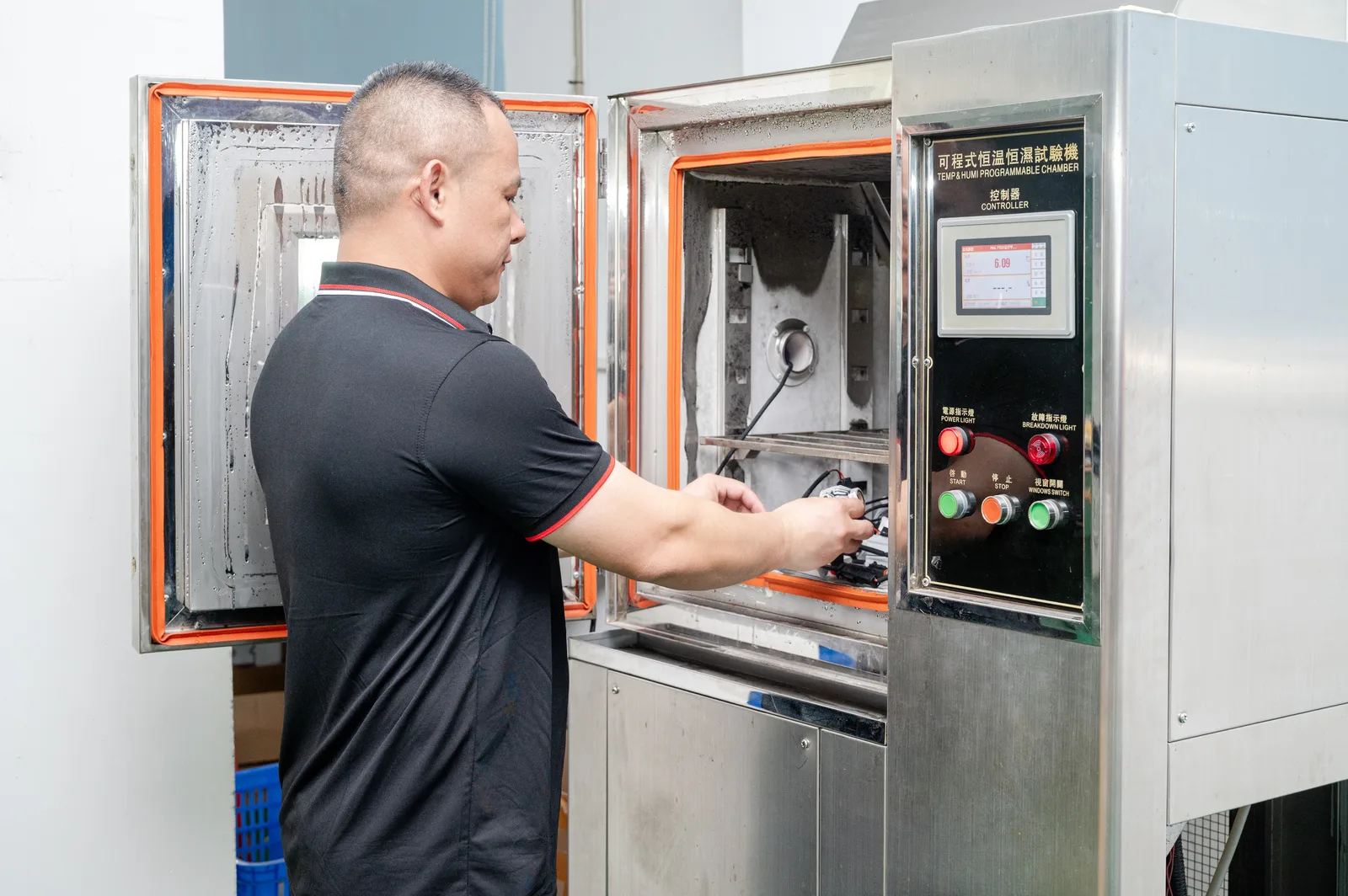 Temperature humidity test chamber at XRLL factory